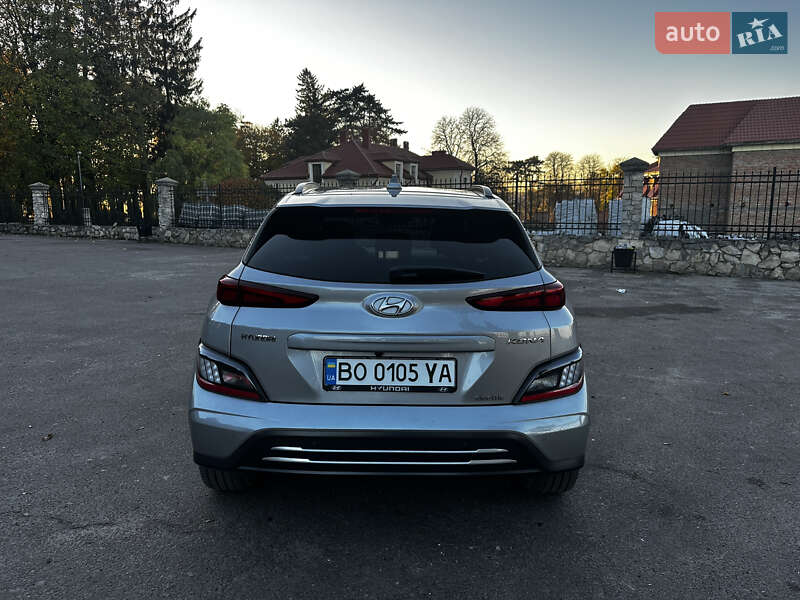 Внедорожник / Кроссовер Hyundai Kona Electric 2022 в Збараже
