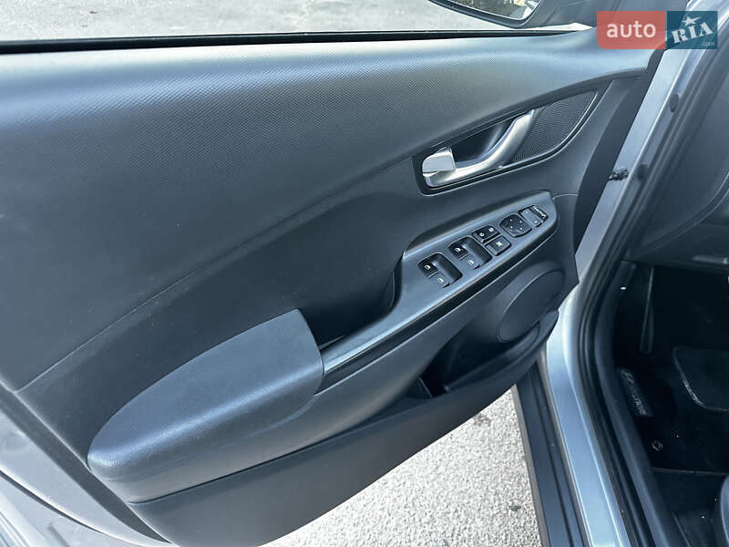 Внедорожник / Кроссовер Hyundai Kona Electric 2022 в Збараже