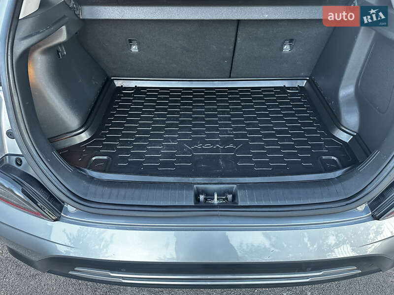 Внедорожник / Кроссовер Hyundai Kona Electric 2022 в Збараже