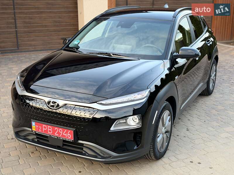 Позашляховик / Кросовер Hyundai Kona Electric 2020 в Чернівцях