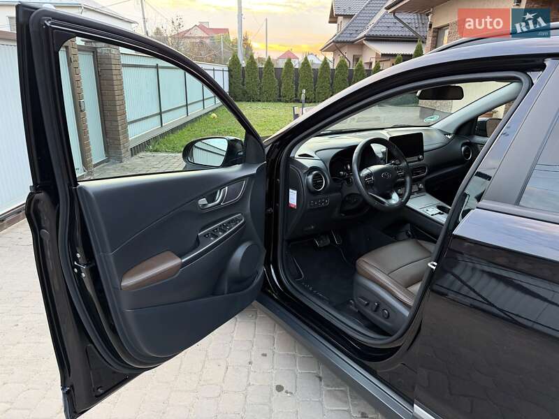 Позашляховик / Кросовер Hyundai Kona Electric 2020 в Чернівцях