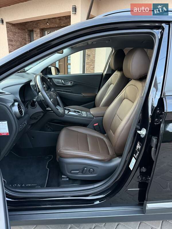 Позашляховик / Кросовер Hyundai Kona Electric 2020 в Чернівцях