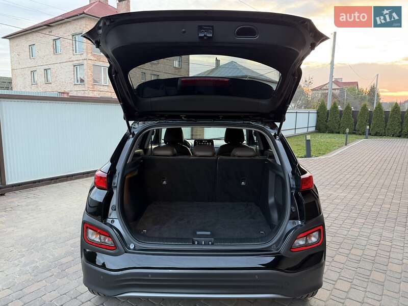 Позашляховик / Кросовер Hyundai Kona Electric 2020 в Чернівцях