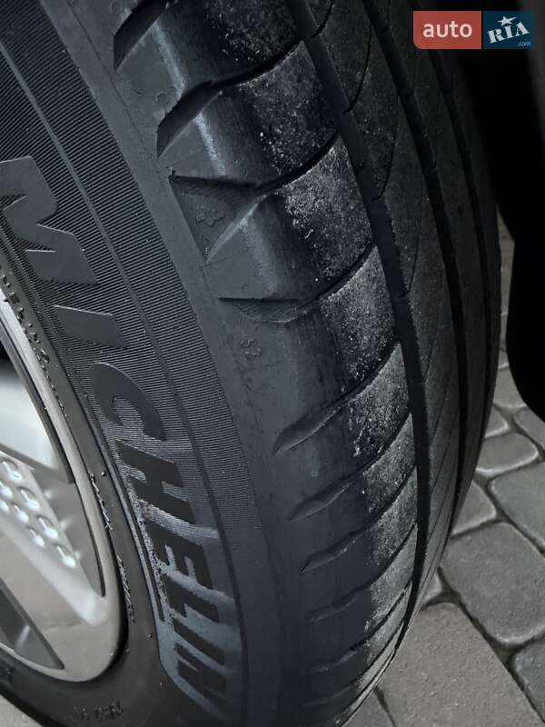 Позашляховик / Кросовер Hyundai Kona Electric 2020 в Чернівцях