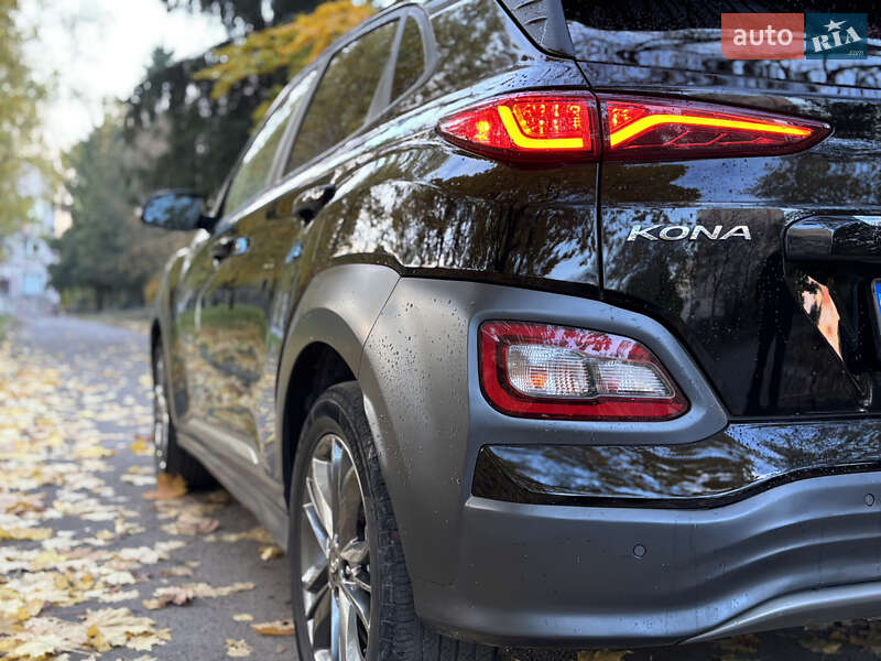 Внедорожник / Кроссовер Hyundai Kona Electric 2021 в Тернополе