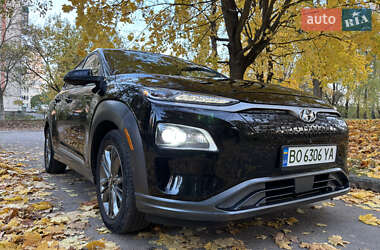 Внедорожник / Кроссовер Hyundai Kona Electric 2021 в 