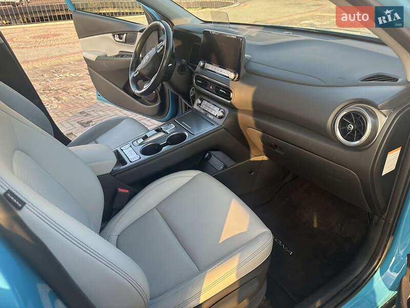 Внедорожник / Кроссовер Hyundai Kona Electric 2022 в Харькове
