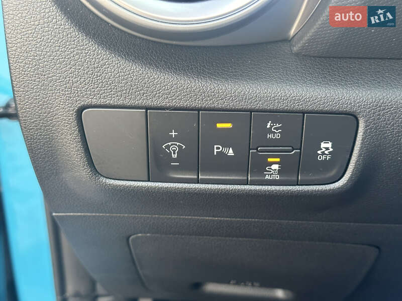 Внедорожник / Кроссовер Hyundai Kona Electric 2022 в Харькове