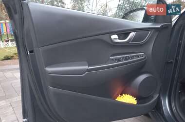 Позашляховик / Кросовер Hyundai Kona Electric 2022 в  фото 35 Позашляховик / Кросовер Hyundai Kona Electric 2022 в