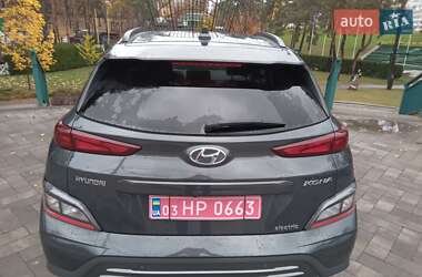 Позашляховик / Кросовер Hyundai Kona Electric 2022 в  фото 11 Позашляховик / Кросовер Hyundai Kona Electric 2022 в