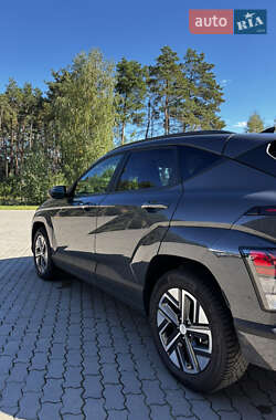 Внедорожник / Кроссовер Hyundai Kona Electric 2024 в 