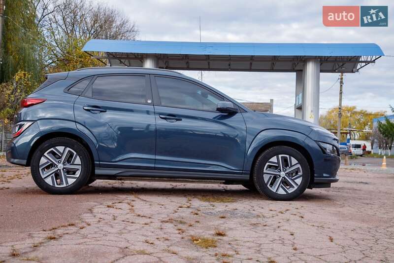 Внедорожник / Кроссовер Hyundai Kona Electric 2022 в Бердичеве