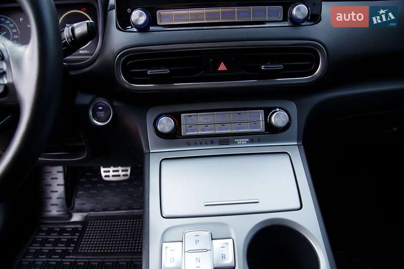 Внедорожник / Кроссовер Hyundai Kona Electric 2022 в Бердичеве