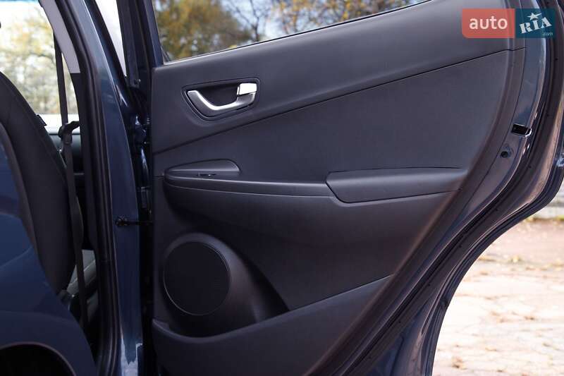 Внедорожник / Кроссовер Hyundai Kona Electric 2022 в Бердичеве