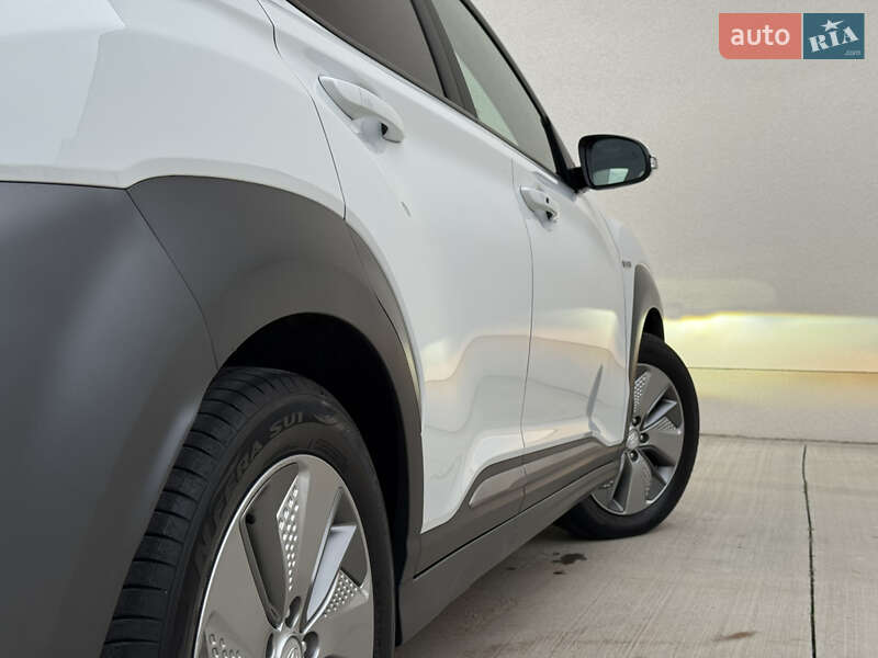 Позашляховик / Кросовер Hyundai Kona Electric 2020 в Луцьку фото 24 Позашляховик / Кросовер Hyundai Kona Electric 2020 в Луцьку