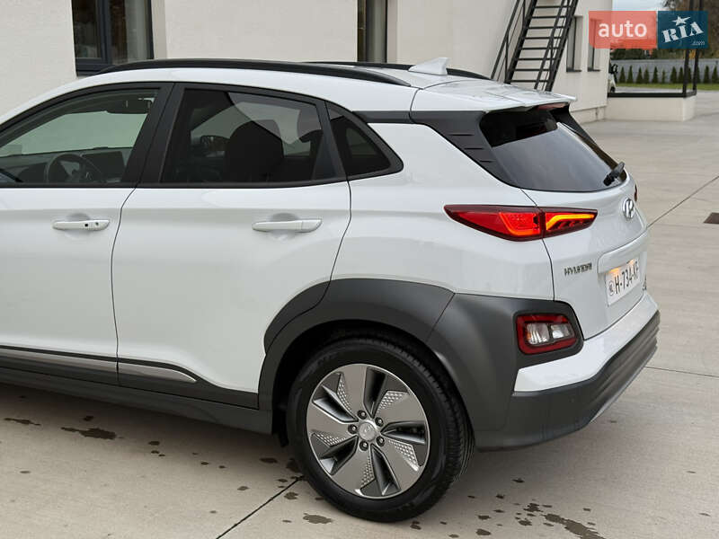 Позашляховик / Кросовер Hyundai Kona Electric 2020 в Луцьку фото 26 Позашляховик / Кросовер Hyundai Kona Electric 2020 в Луцьку