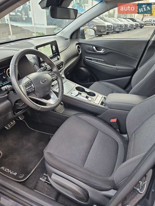 Внедорожник / Кроссовер Hyundai Kona Electric 2022 в Днепре