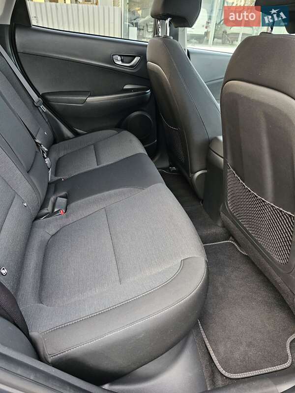 Внедорожник / Кроссовер Hyundai Kona Electric 2022 в Днепре