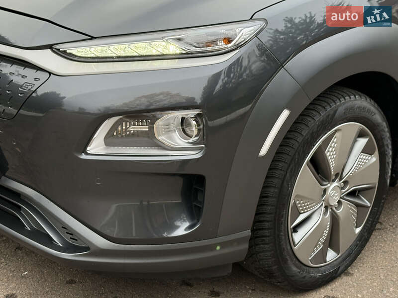 Внедорожник / Кроссовер Hyundai Kona Electric 2020 в Ровно