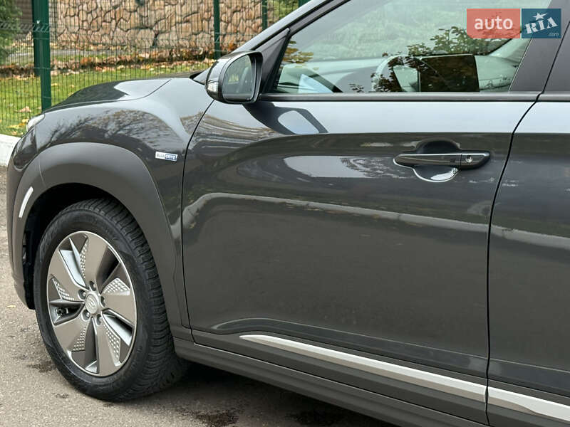 Внедорожник / Кроссовер Hyundai Kona Electric 2020 в Ровно