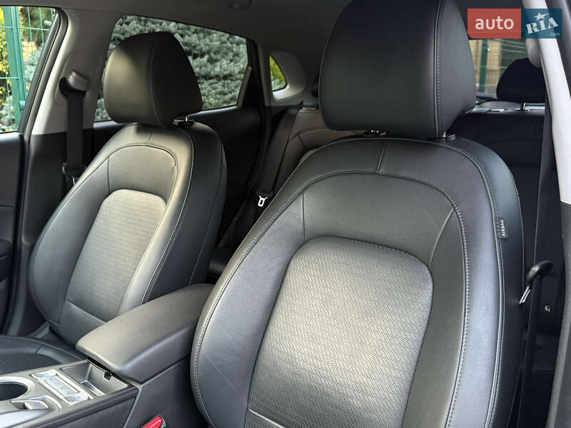 Внедорожник / Кроссовер Hyundai Kona Electric 2020 в Ровно