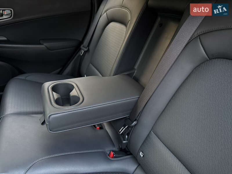 Внедорожник / Кроссовер Hyundai Kona Electric 2020 в Ровно