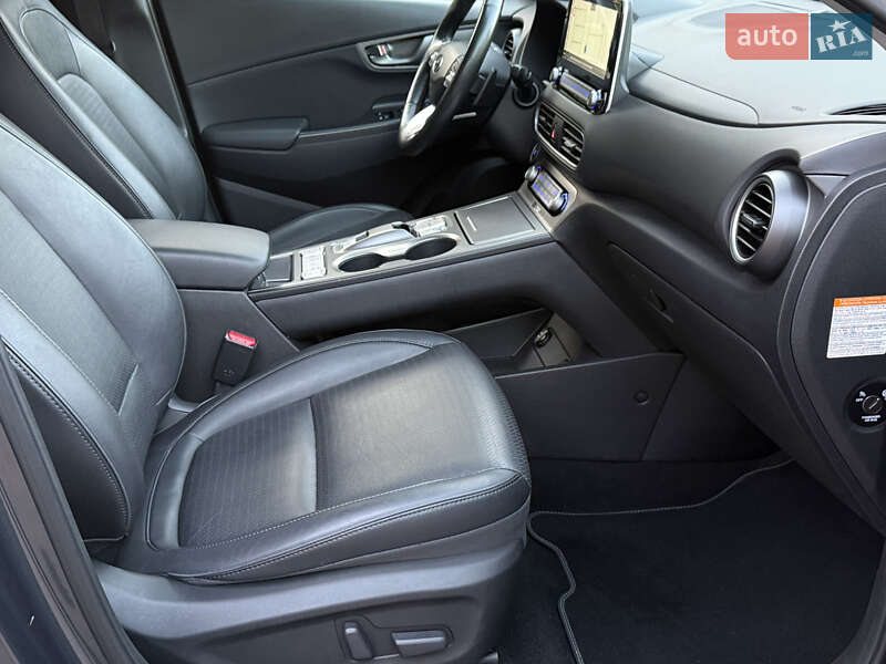 Внедорожник / Кроссовер Hyundai Kona Electric 2020 в Ровно