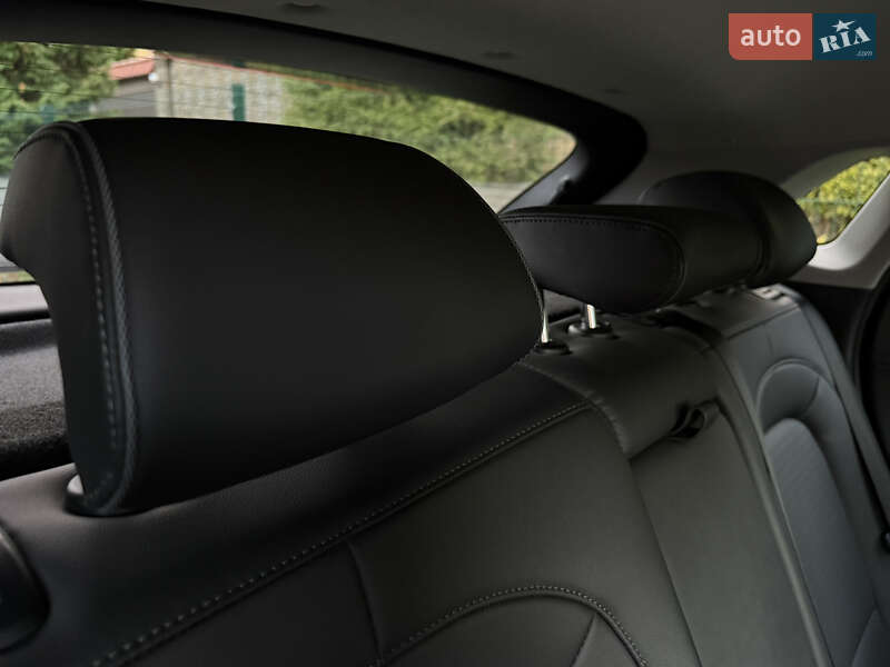 Внедорожник / Кроссовер Hyundai Kona Electric 2020 в Ровно