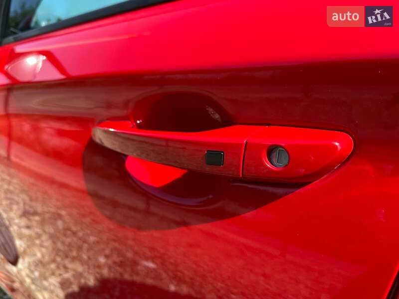 Внедорожник / Кроссовер Hyundai Kona Electric 2021 в Львове