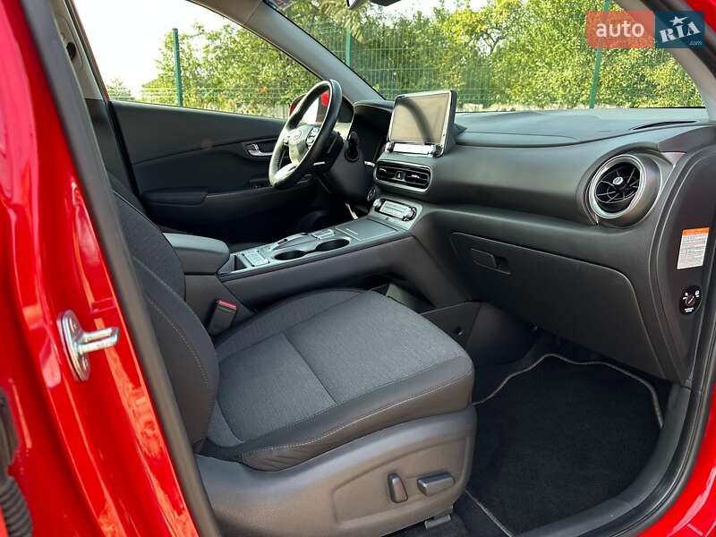 Внедорожник / Кроссовер Hyundai Kona Electric 2021 в Львове