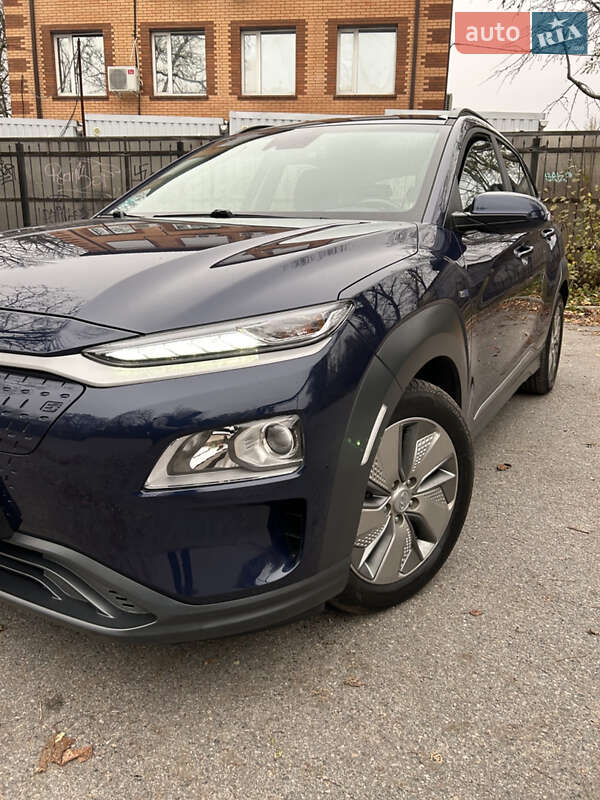 Позашляховик / Кросовер Hyundai Kona Electric 2020 в Дніпрі