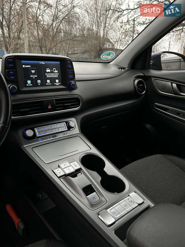 Позашляховик / Кросовер Hyundai Kona Electric 2020 в Дніпрі