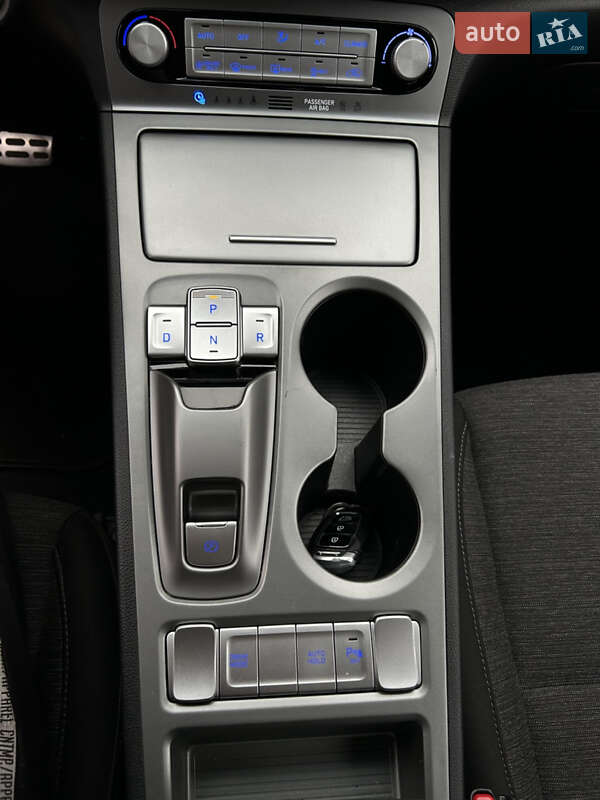 Позашляховик / Кросовер Hyundai Kona Electric 2020 в Дніпрі