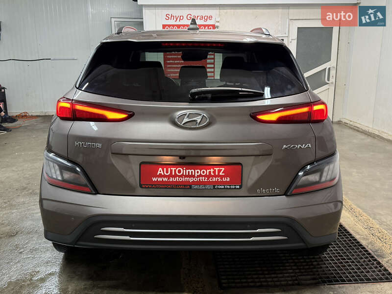 Внедорожник / Кроссовер Hyundai Kona Electric 2021 в Львове