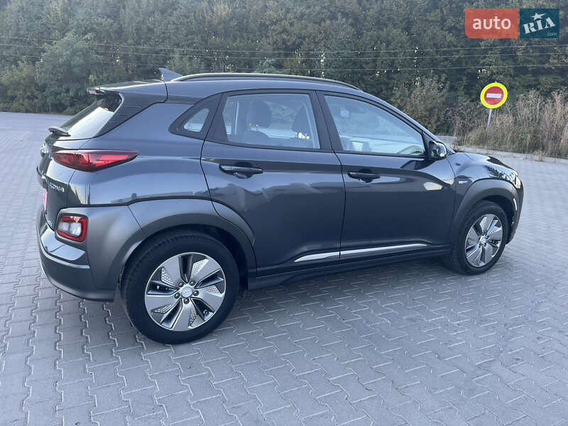 Внедорожник / Кроссовер Hyundai Kona Electric 2020 в Виннице