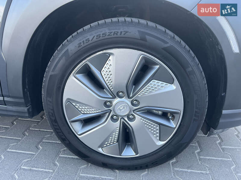 Внедорожник / Кроссовер Hyundai Kona Electric 2020 в Виннице