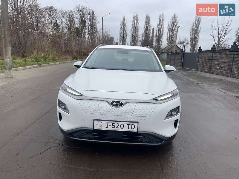 Внедорожник / Кроссовер Hyundai Kona Electric 2020 в Ровно