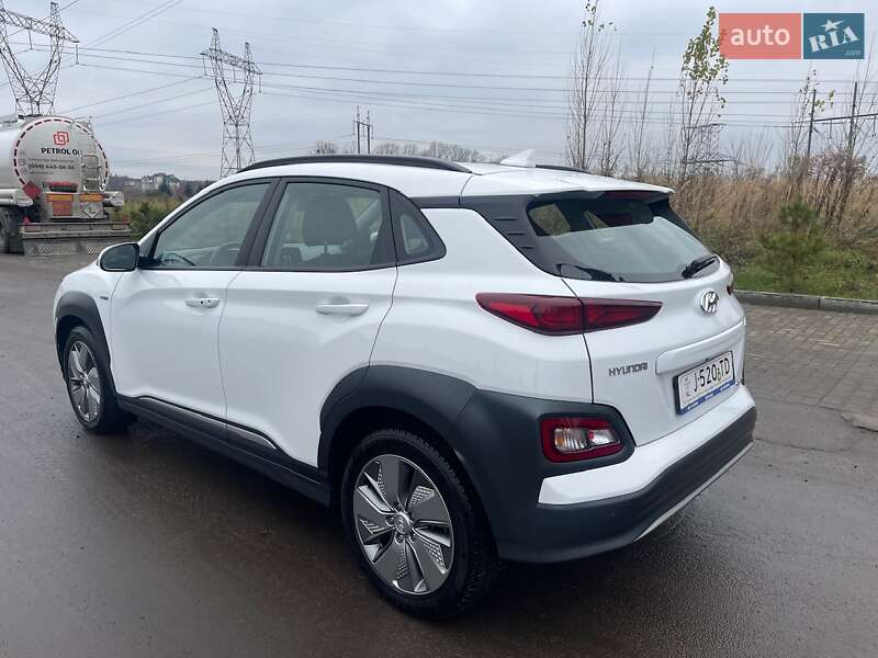 Внедорожник / Кроссовер Hyundai Kona Electric 2020 в Ровно