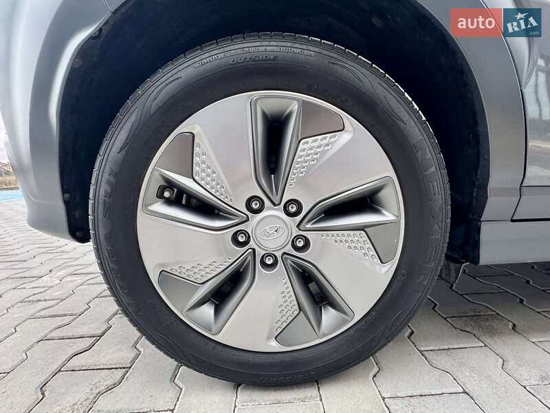 Позашляховик / Кросовер Hyundai Kona Electric 2020 в Луцьку фото 13 Позашляховик / Кросовер Hyundai Kona Electric 2020 в Луцьку