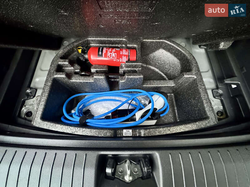 Позашляховик / Кросовер Hyundai Kona Electric 2020 в Луцьку фото 20 Позашляховик / Кросовер Hyundai Kona Electric 2020 в Луцьку