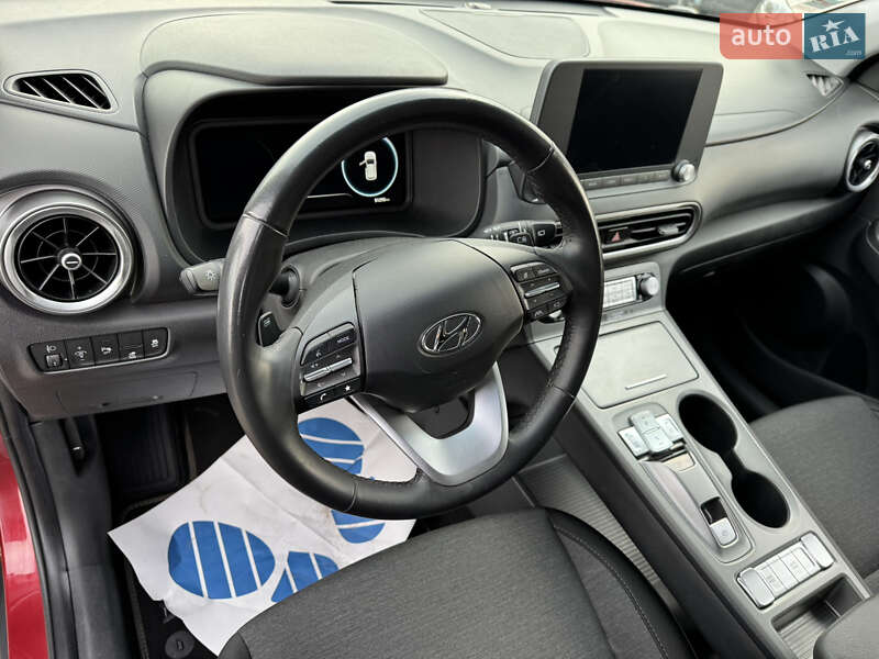 Внедорожник / Кроссовер Hyundai Kona Electric 2022 в Ивано-Франковске