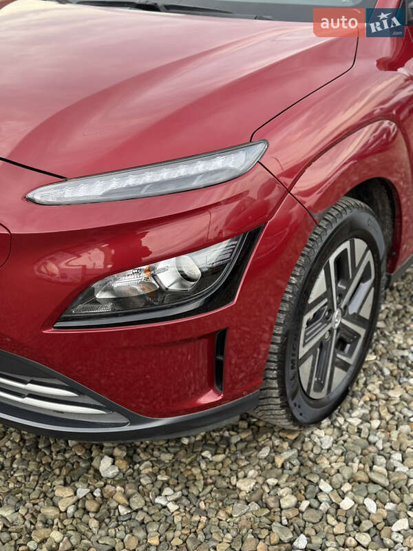Внедорожник / Кроссовер Hyundai Kona Electric 2022 в Ивано-Франковске