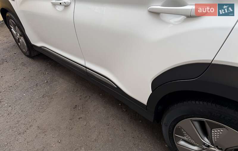 Позашляховик / Кросовер Hyundai Kona Electric 2020 в Львові фото 5 Позашляховик / Кросовер Hyundai Kona Electric 2020 в Львові
