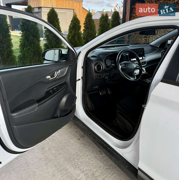 Внедорожник / Кроссовер Hyundai Kona Electric 2020 в Киеве фото 13 Внедорожник / Кроссовер Hyundai Kona Electric 2020 в Киеве