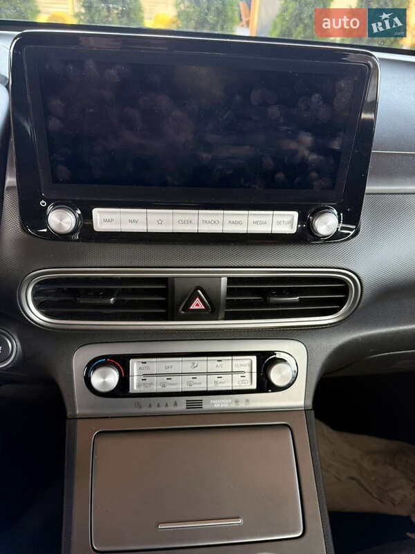 Внедорожник / Кроссовер Hyundai Kona Electric 2020 в Киеве фото 17 Внедорожник / Кроссовер Hyundai Kona Electric 2020 в Киеве