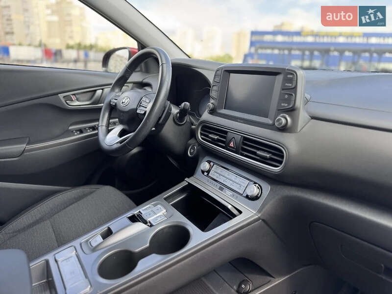 Внедорожник / Кроссовер Hyundai Kona Electric 2020 в Киеве фото 19 Внедорожник / Кроссовер Hyundai Kona Electric 2020 в Киеве
