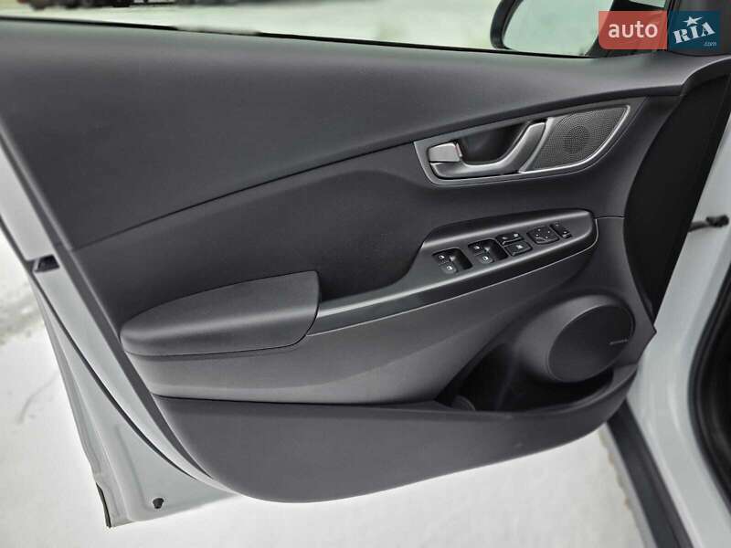 Внедорожник / Кроссовер Hyundai Kona Electric 2020 в Луцке