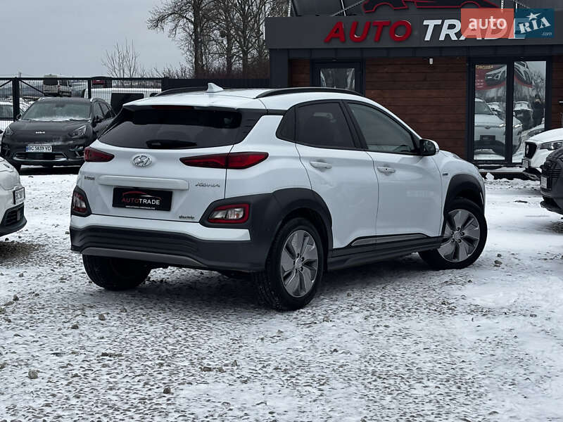 Внедорожник / Кроссовер Hyundai Kona Electric 2021 в Львове