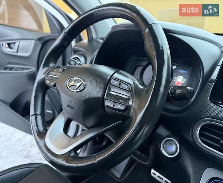 Внедорожник / Кроссовер Hyundai Kona Electric 2021 в Львове