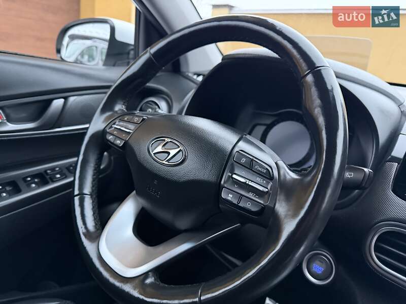 Внедорожник / Кроссовер Hyundai Kona Electric 2021 в Львове